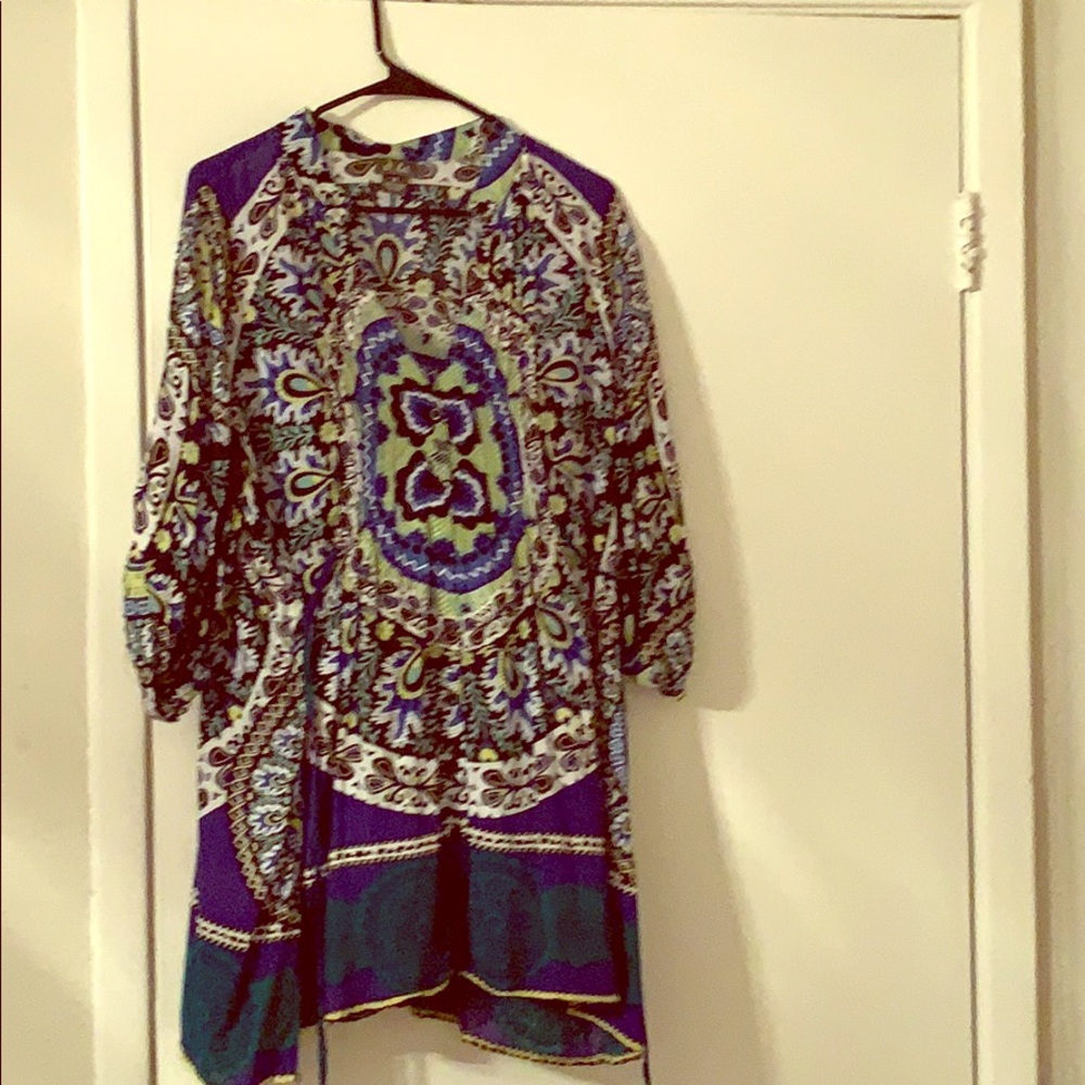 Multi colored long sleeve shirt